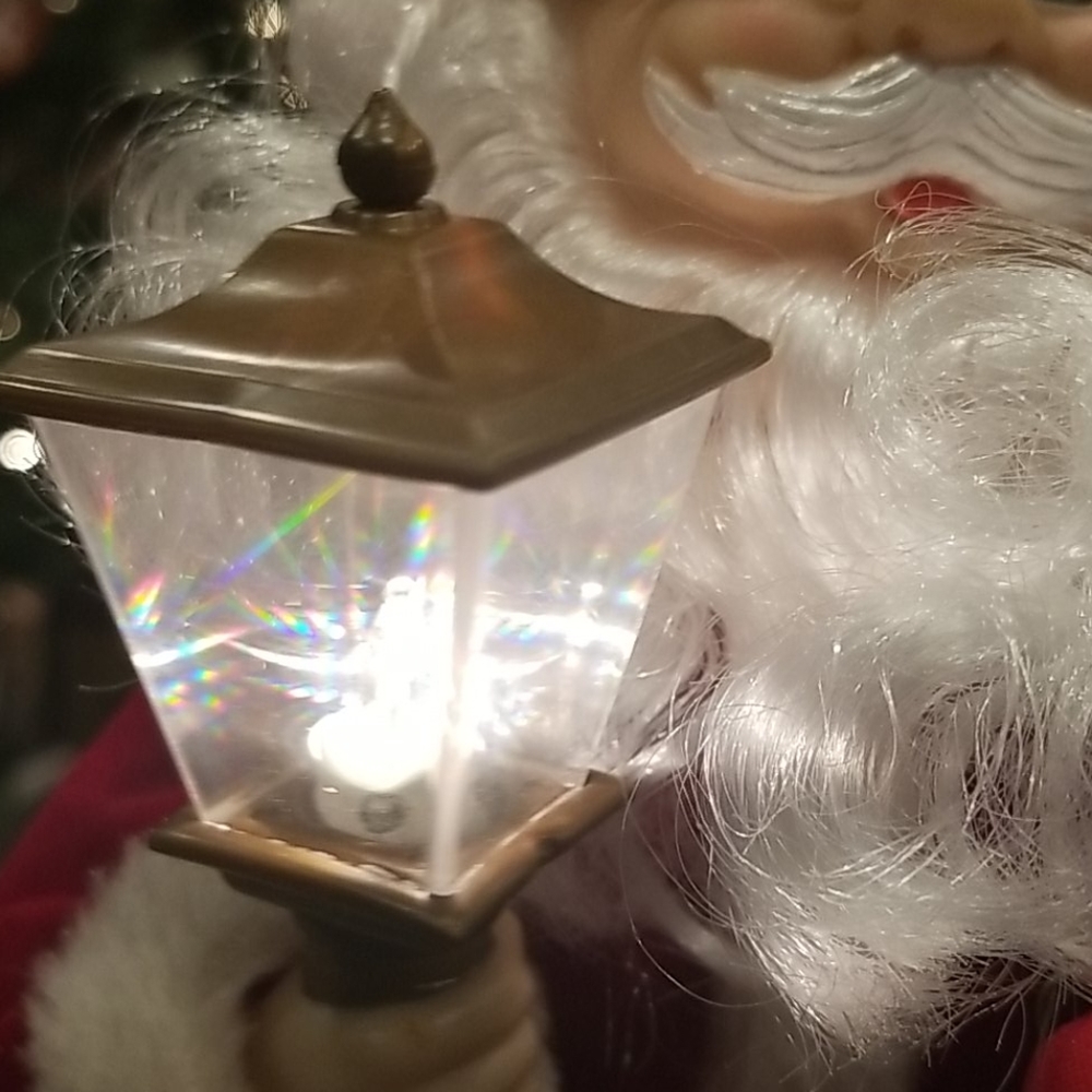 12" Moving Musical Santa - Picture 14 of 17